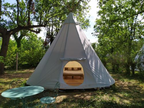 Camping du Domaine de Senaud - Indian teepee - Photo 1