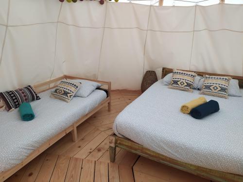 Camping du Domaine de Senaud - Indian teepee - Photo 5