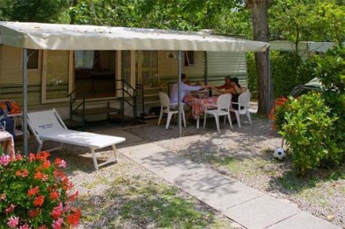 PARCO DELLE PISCINE - Mobilhome A 1 bathroom - Photo 5