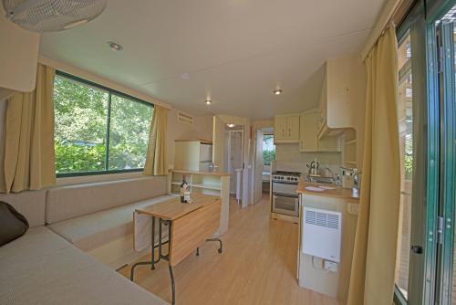 PARCO DELLE PISCINE - Mobilhome A Superior 1 bathroom - Photo 2