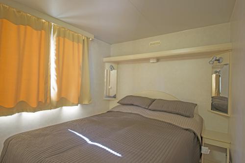 PARCO DELLE PISCINE - Mobilhome A Superior 1 bathroom - Photo 4