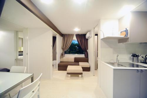 PARCO DELLE PISCINE - Mobilhome Lux 2 bathrooms - Photo 7