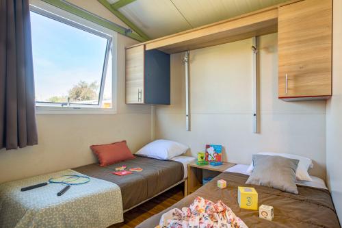 Camping Sandaya Les Tamaris - Chalet (3 bedrooms)** - Photo 7