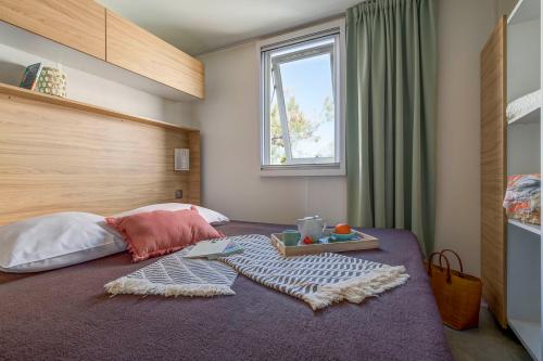 Camping Sandaya Les Tamaris - Cottage (2 bedrooms) air-conditioning*** - Photo 7