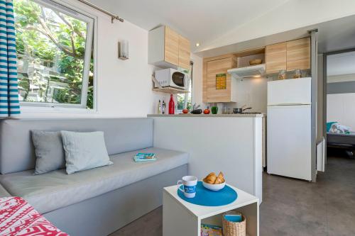 Camping Sandaya Les Tamaris - Cottage (3 bedrooms) + air-conditioning + 2 bathrooms **** - Photo 4