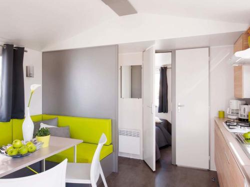 YELLOH! VILLAGE - LE RIDIN - Cottage Les Mouettes*** (2 bedrooms) Half-covered terrace - Photo 3