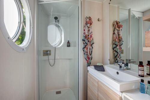 Camping Sandaya Domaine du Verdon - Mobile home - 2 bedrooms ** - Photo 5