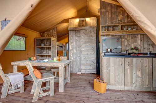 Camping Sandaya Domaine du Verdon - Lodge 2 bedrooms **** - Photo 5