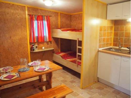 CAMPING LE LAVANDIN - Bungalow Lavande - Photo 3