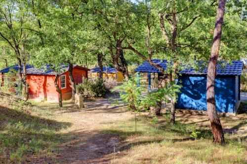 CAMPING LE LAVANDIN - Chalet Provence without toilet blocks - Photo 3
