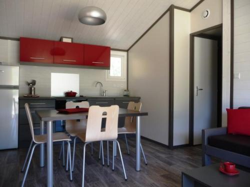 Camping LANDES OCEANES - Chalet Grand Confort 3 bedrooms - Photo 2
