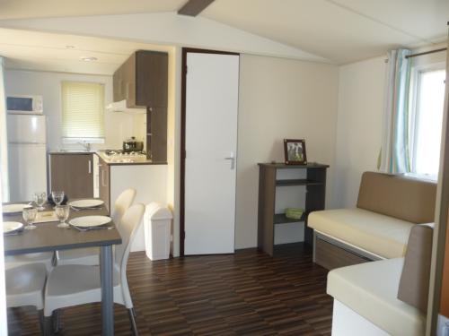 Camping LANDES OCEANES - Mobile-home Grand Confort 2 bedrooms - Photo 2