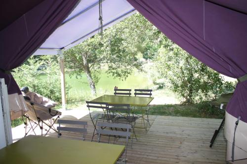 Flower Camping La Rivière - FreeFlower Confort + 37m² (2 bedrooms) with covered terrace 13m² - Photo 2