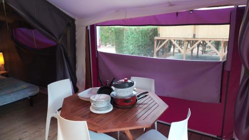 Flower Camping La Rivière - FreeFlower Confort 40m² (2 bedrooms) with covered terrace 13m² (without toilet blocks) - Photo 5