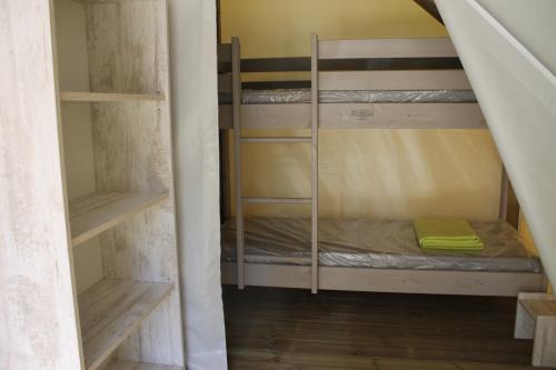 Flower Camping La Rivière - Canvas Ecolodge Confort+ 21m² - 2 bedrooms - Photo 3