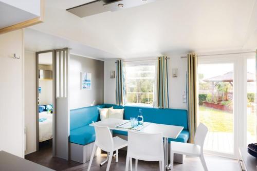 Flower Camping Les Paludiers - Mobile home Comfort 31m² (3 bedrooms) + sheltered terrace 18m² - Photo 2