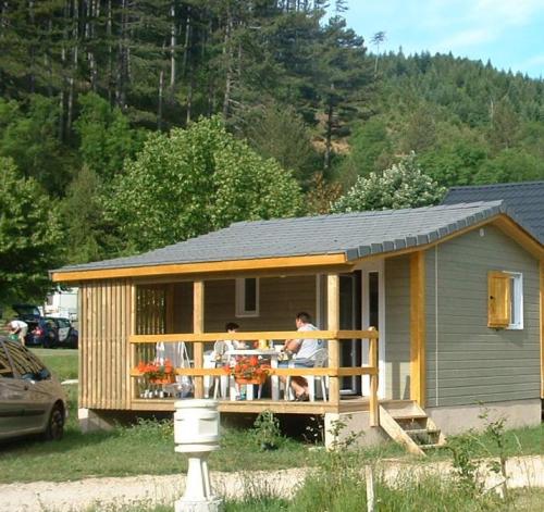 Camping La Cascade - Chalet LAVANDE 1 bedroom - Photo 2