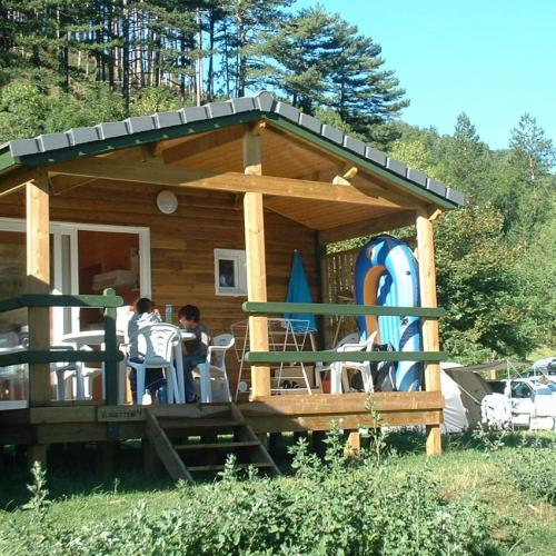 Camping La Cascade - Chalet ALOUETTE 2 bedrooms - Photo 3