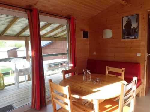 Camping La Cascade - Chalet CIRCAETE 3 bedrooms - Photo 4
