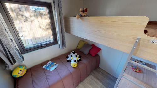 Camping Saint Disdille - Tithome (2 bedrooms) - Toilet andkitchen sink with cold water - Photo 2