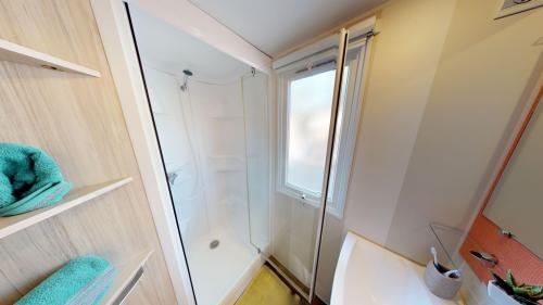 Camping Saint Disdille - Mobile Home LEMAN (9-12y.old) 29m² - covered terrace 12m² (2 bedrooms) - Photo 4