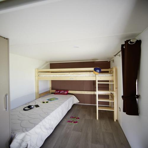 Camping Saint Disdille - Mobile Home PRM for disabled person (4-6 y.old) 35m² - covered terrace 15m² (2 bedrooms) - Photo 5