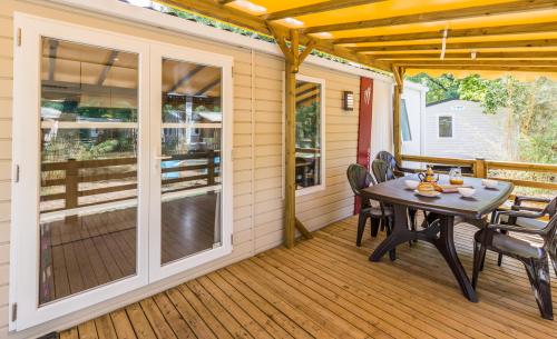 Camping Saint Disdille - MobilHome SAVOIE 31m² - covered terrace 15m² (2 bedrooms) - Photo 7