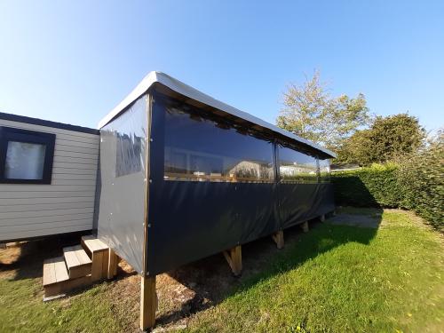 Camping les Brillas - Mobilhome Quattro 40m² ( 4 chambres ) Terrasse bois couverte et fermée - Photo 2