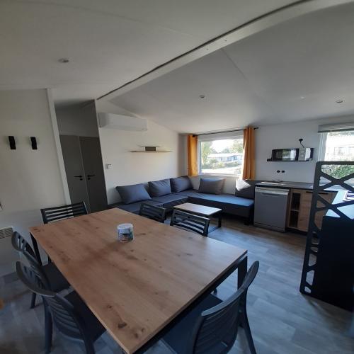 Camping les Brillas - Mobilhome Quattro 40m² ( 4 chambres ) Terrasse bois couverte et fermée - Photo 3