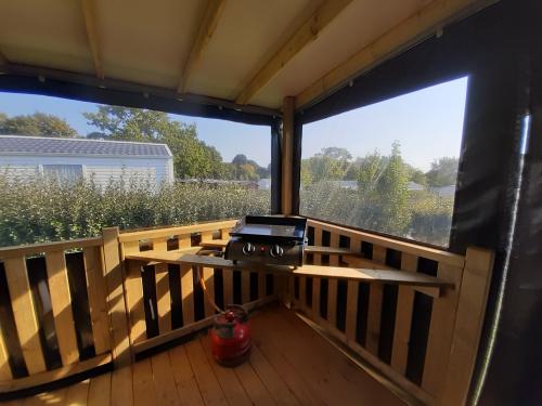 Camping les Brillas - Mobilhome Quattro 40m² ( 4 chambres ) Terrasse bois couverte et fermée - Photo 5