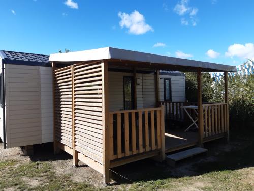 Camping les Brillas - Mobile-home authentique 27m² (2 bedrooms) Half-covered terrace - Photo 2