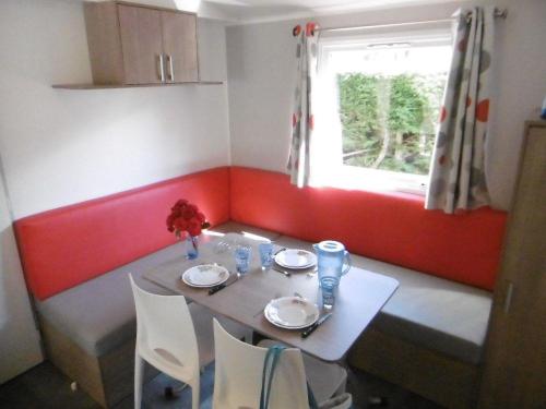 Camping les Brillas - Mobile-home émotion 32m² (3 bedrooms) Half-covered terrace - Photo 4