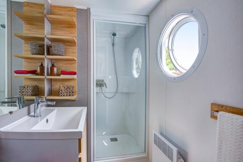 Camping Sandaya Blue Bayou - Cottage 2 bedrooms airconditioning*** - Photo 3