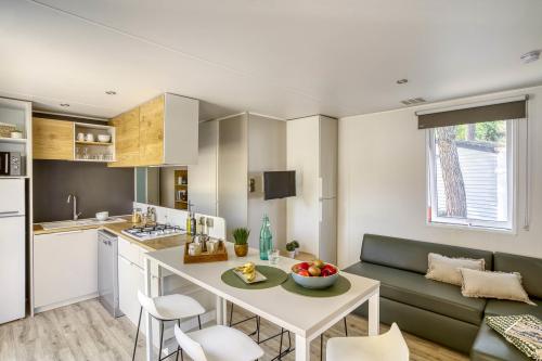 Camping Sandaya Blue Bayou - Cottage 3 bedrooms 2 bathrooms air-conditioning**** - Photo 3