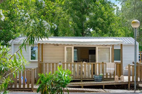 Camping Sandaya Blue Bayou - Cottage 2 bedrooms *** adapted to the people with reduced mobility - Photo 1