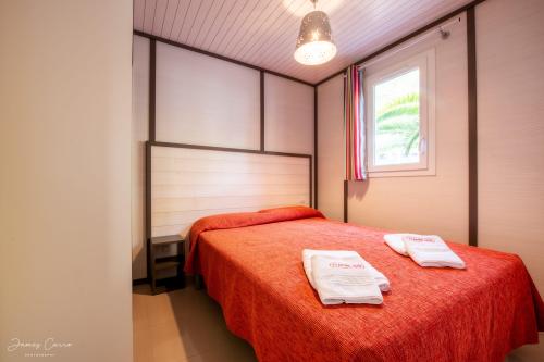 Camping Vilanova Park - S-750 (by Vilanova Park) - Chalet 53m² - Photo 2