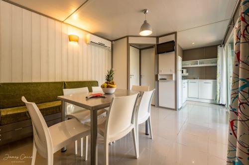 Camping Vilanova Park - S-430 (by Vilanova Park) - Chalet 58m² - Photo 2