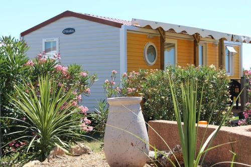 Camping Beau Rivage - KOAWA ESPACE PREMIUM 32m² Air co TV - 3 bedrooms with garden view - Photo 2
