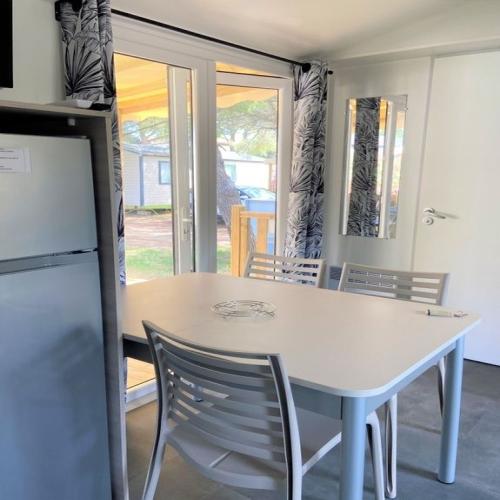 Koawa Camping Beau Rivage - Espace Premium 32m² - garden view - Klimaanlage + TV - Photo 7