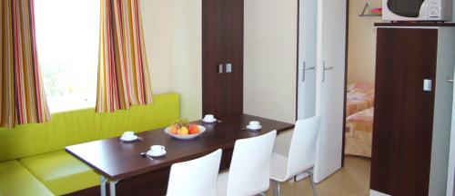 Camping Beau Rivage - KOAWA ESPACE CLASSIC 30m² Air co TV - 3 Bedrooms - Photo 8