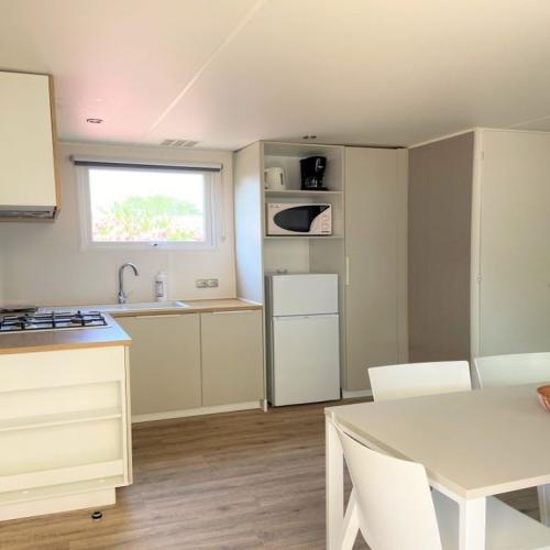 Koawa Camping Beau Rivage - Bay Premium 32m² - garden view - Klimaanlage + TV - Photo 2
