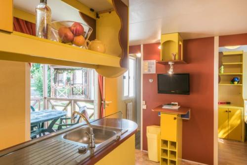 Stel Camping & Bungalow Resort - Mobile home + Car - Photo 2