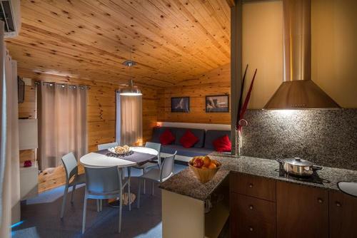 Stel Camping & Bungalow Resort - BUNGALOW STEL LUXE-5 air-conditioning + Car - Photo 1