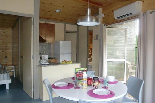 Stel Camping & Bungalow Resort - BUNGALOW STEL LUXE-5 air-conditioning + Car - Photo 2