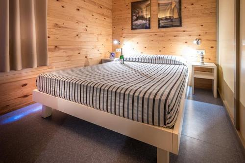 Stel Camping & Bungalow Resort - BUNGALOW STEL LUXE-5 air-conditioning + Car - Photo 3