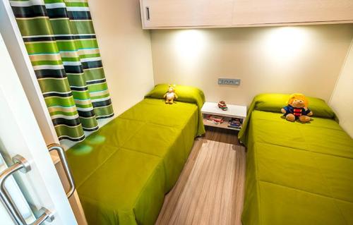 Stel Camping & Bungalow Resort - BUNGALOW STEL 4 Air-conditioning + Car - Photo 3