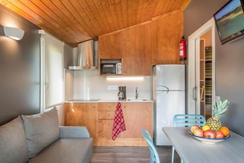 Stel Camping & Bungalow Resort - BUNGALOW STEL 4 Air-conditioning + Car/adapted to the people with reduced mobility - Photo 1