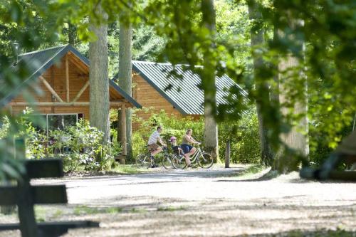 Huttopia Rambouillet - Wood Cabin - Photo 5