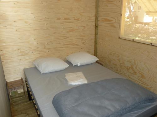 Flower Camping Le Relais de la Bresque - Cabane Lodge CARRELET CONFORT+ 32m² - 2 bedrooms - Photo 4