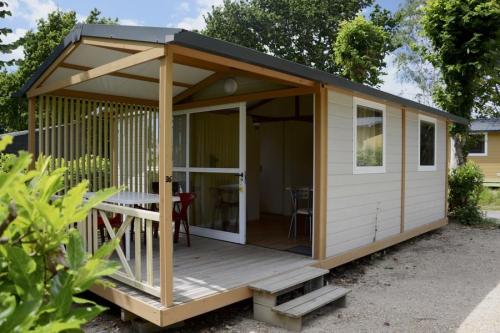 Camping de la Plage Bénodet - Chalet CAMPECO 24m² - 2 bedrooms + sheltered terrace - Photo 1